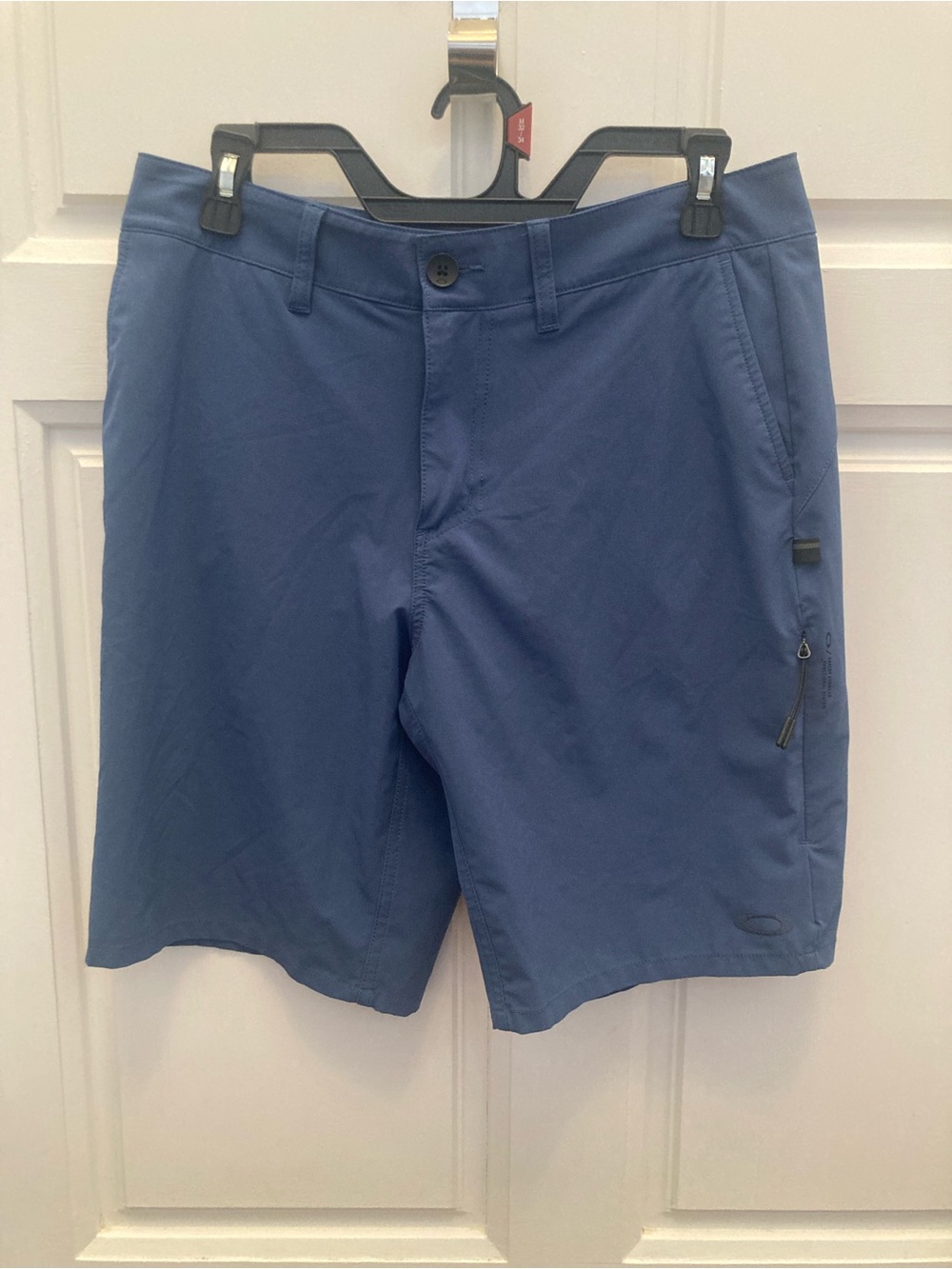 Oakley Men's Flat Front Performance Shorts in Blue